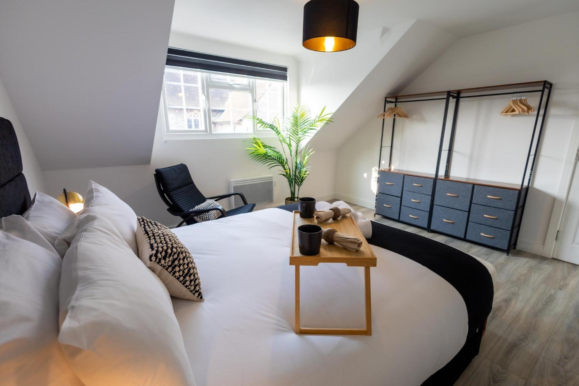 Contemporary 3Br Flat In Watford Apartment วัตฟอร์ด ภายนอก รูปภาพ